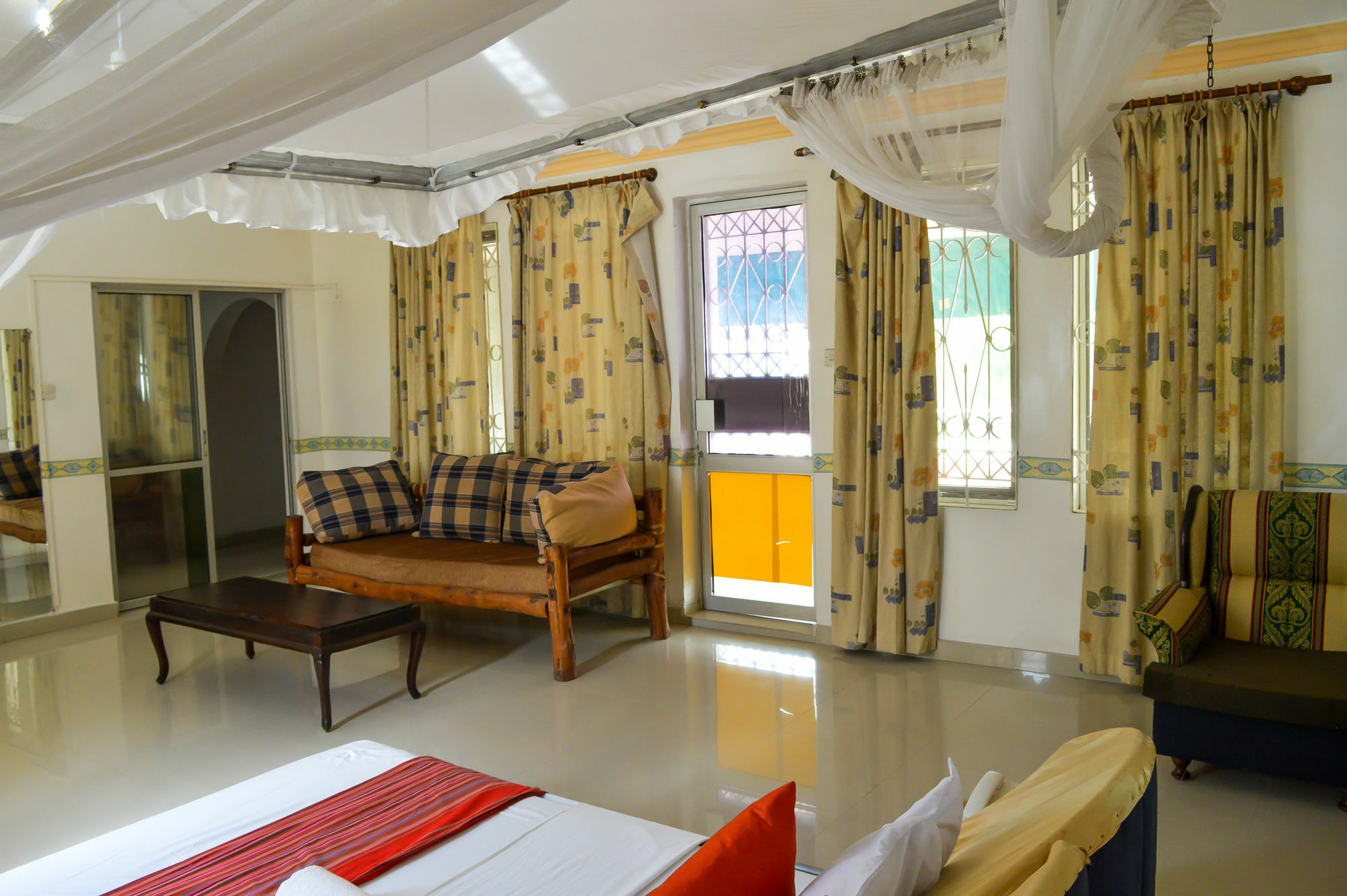 Sanana Conference Center And Holiday Resort Mombasa Dış mekan fotoğraf
